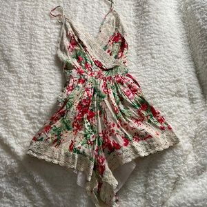 Paper Heart Floral Romper - Size 8